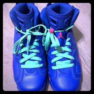 BLUE AND PINK TEAL JORDAN6s!!!! VERY GOOD COND
